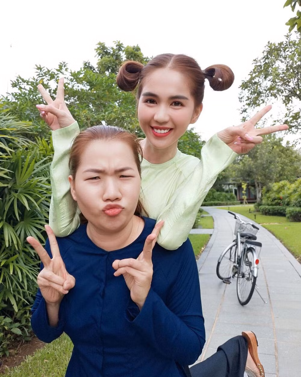 Cộng đồng mạng đều biết đến người trợ lý vô cùng thân thiết của "nữ hoàng nội y" Ngọc Trinh là Thúy Kiều.