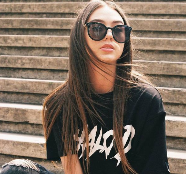 Dũng "gôn" và bạn gái mẫu Tây Dianka công khai hẹn hò hồi tháng 9/2020. Sau hơn nửa năm bên nhau, tình cảm của cặp đôi ngày càng bền chặt.