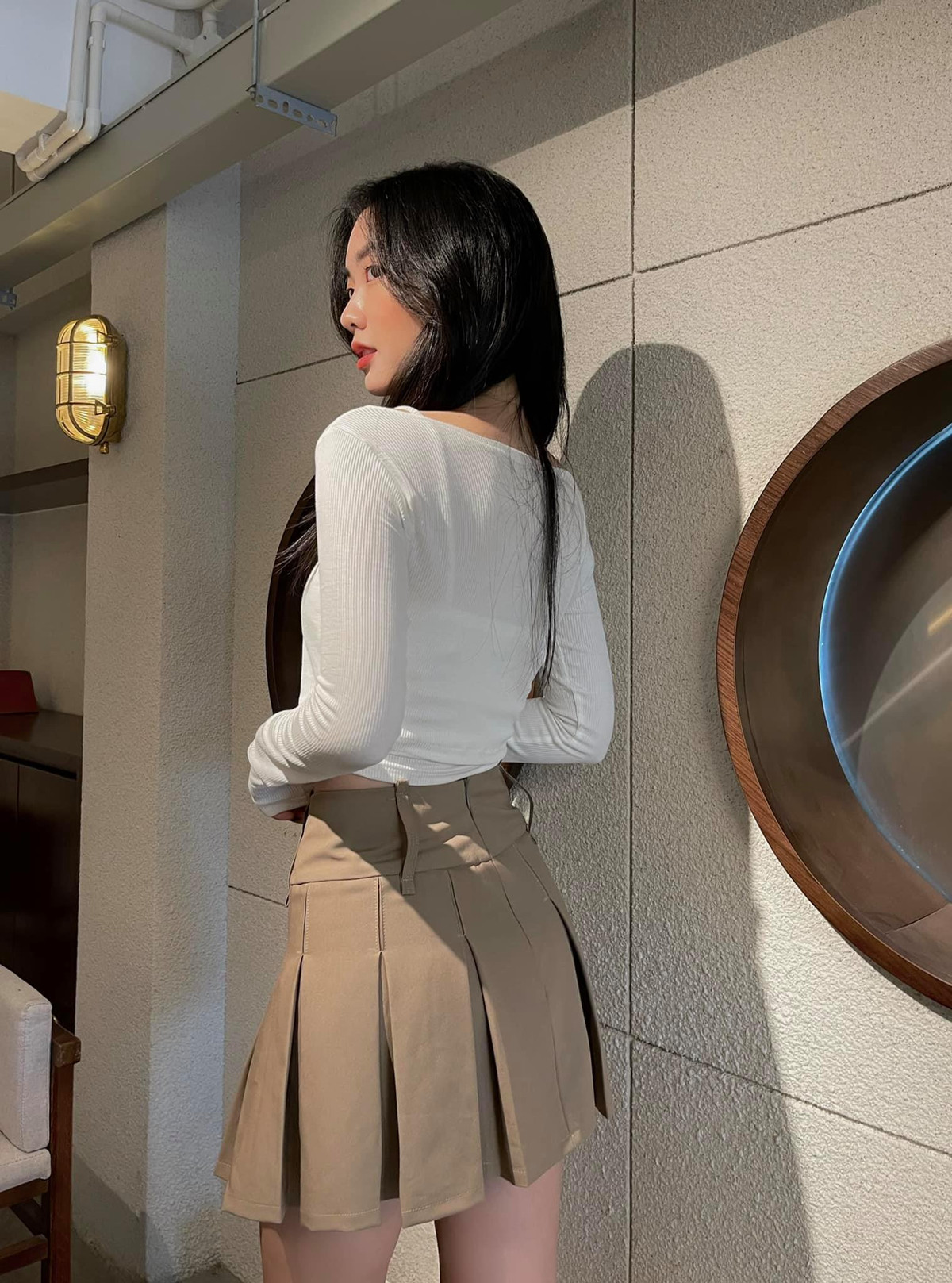 Gia đình hai bên đều rõ chuyện tình cảm của hai người và ủng hộ cặp đôi. Hà Trang từng được bạn trai dẫn về ra mắt bố mẹ.