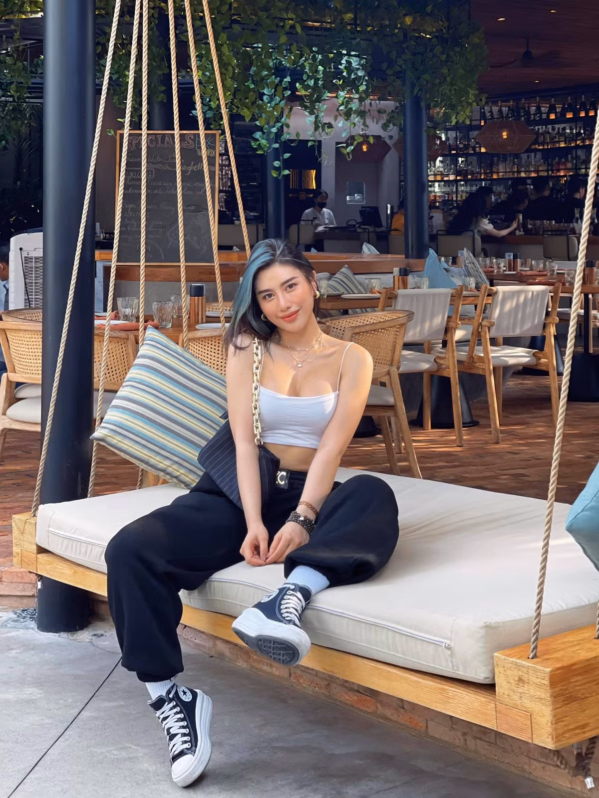 Trang Lê hiện tại là gương mặt đại diện, KOL cho nhiều nhãn hàng thời trang nổi tiếng tại Việt Nam.