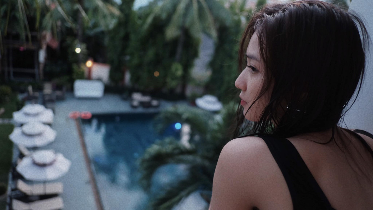 Có thể thấy dù đang trong thời gian con mọn nhưng cựu hot girl vẫn cực kỳ xinh đẹp, có sự thăng cấp về mặt nhan sắc.