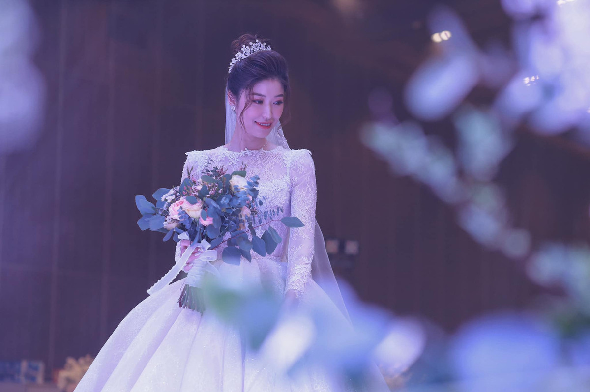 Vóc Đỗ từng tiết lộ một trong những bí quyết giúp cô và bạn trai yêu lâu và bền như vậy chính là nhờ sự chia sẻ.