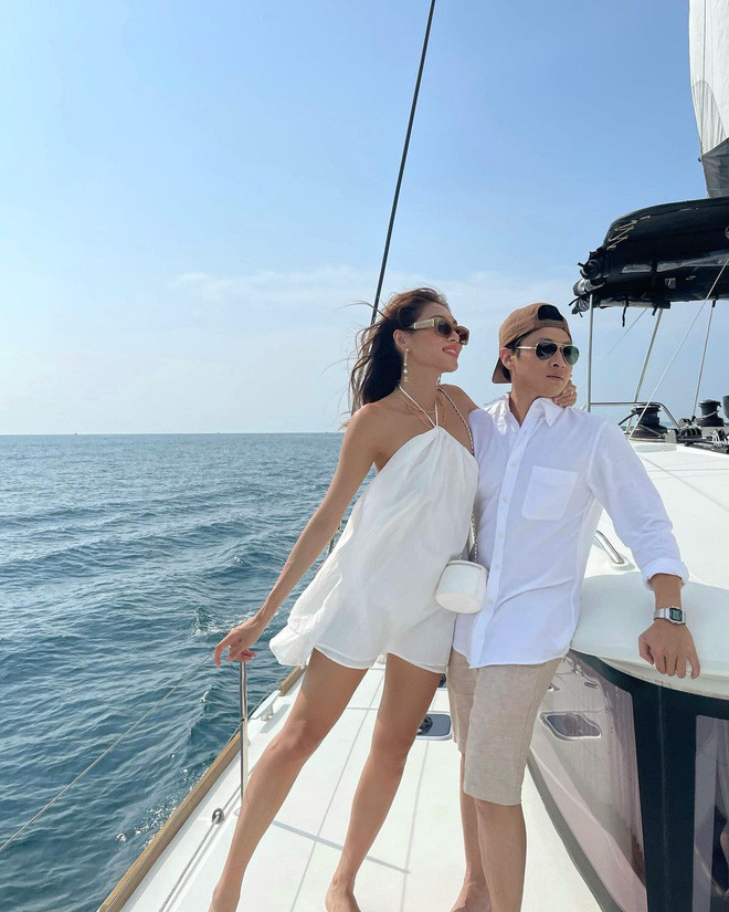 Tạo dáng trên du thuyền hạng sang, Thảo Nhi Lê khiến dân mạng trầm trồ với vóc dáng và thần thái đỉnh cao. Ảnh: Tổng hợp