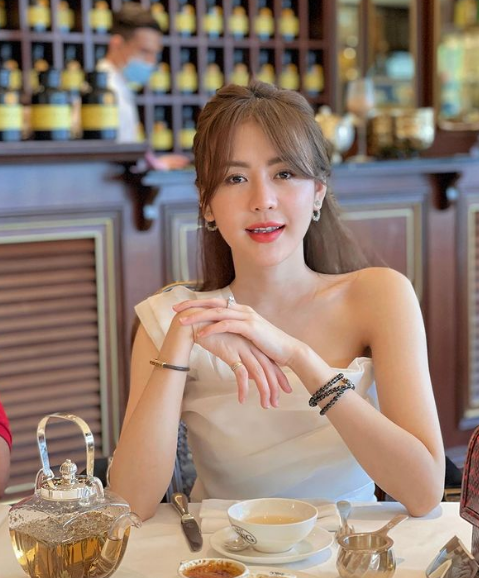 Bên cạnh võ thuật, bóng đá cũng là môn thể thao mà cô nàng cực kỳ yêu thích, đặc biệt là bộ môn tâng bóng nghệ thuật (freestyle football).