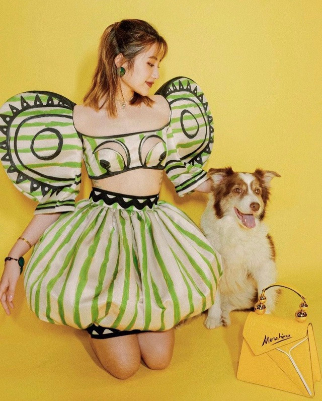 Nàng hot girl này còn thường xuyên chia sẻ những bức ảnh đẹp về cuộc sống giàu sang của mình trên trang cá nhân Instagram.