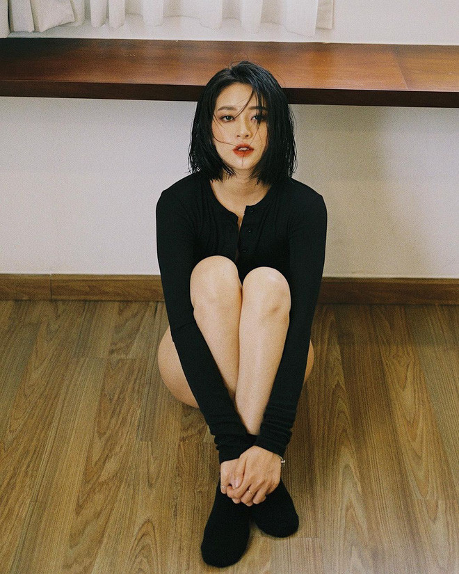 Trước đây, Mai Anh từng vướng ồn ào mắng khách "vô duyên" khi bán hàng hay công khai lên Instagram "tố" hot girl Trâm Anh giả tạo.