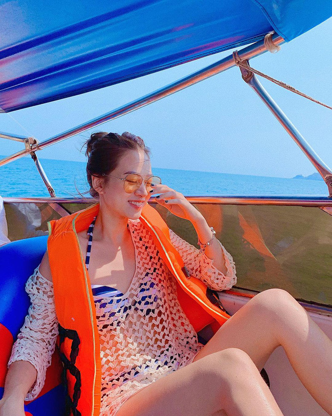 Trên mạng xã hội, nàng hot girl 9x thu hút hàng trăm nghìn lượt theo dõi.