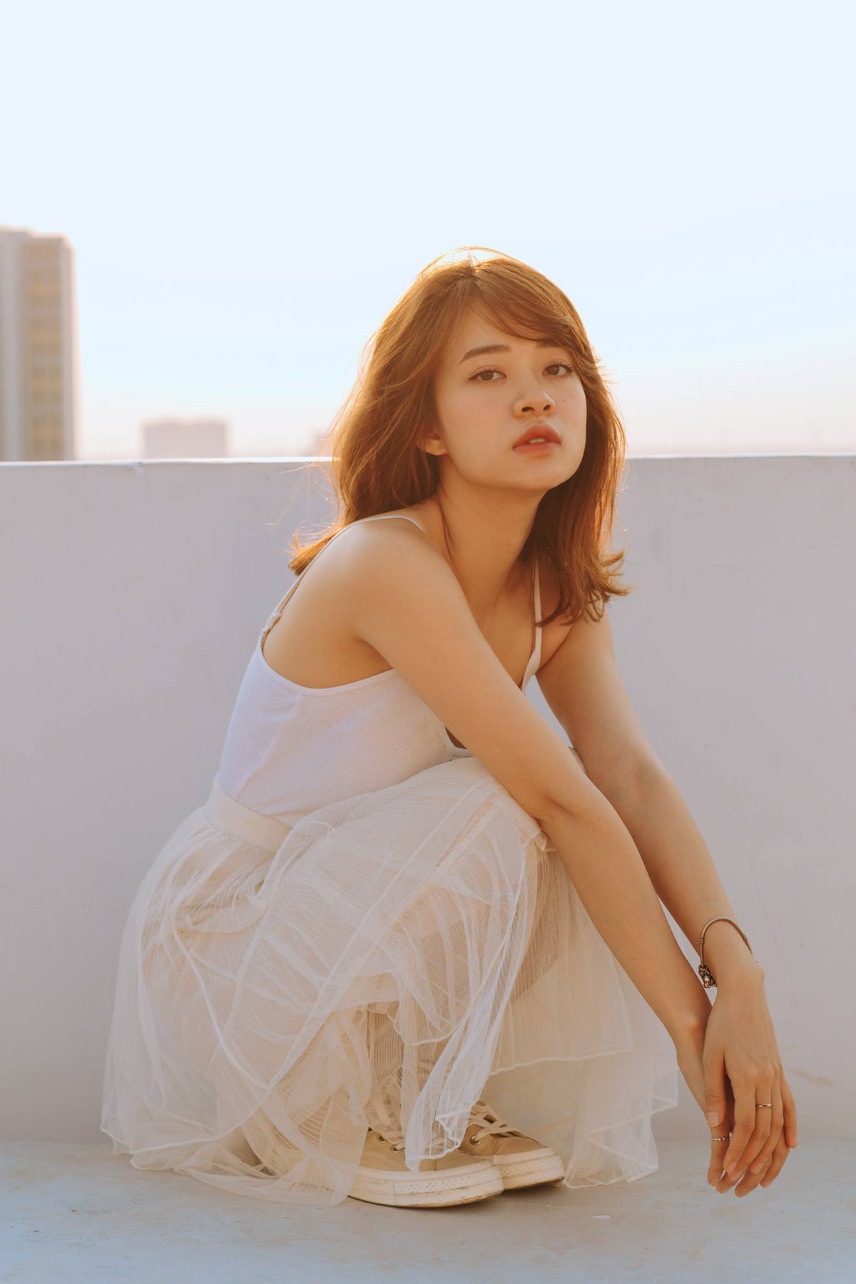 Thông tin này khiến người hâm mộ vô cùng vui mừng, thi nhau chúc phúc cho cặp đôi trai tài gái sắc.