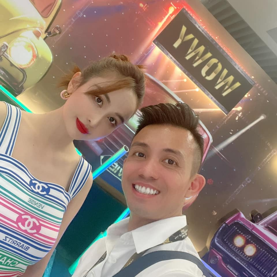 Ngoài được chú ý là người vợ mà vị đại gia nổi tiếng Sài thành yêu thương hết mực, Mina Phạm còn được biết đến với thú chơi hàng hiệu, đi du lịch tại những nơi sang chảnh.