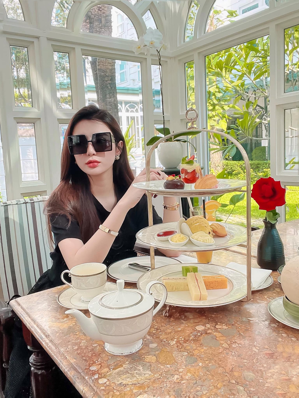 Hiện tại, cô gái trẻ rẽ hướng sang lĩnh vực kinh doanh thời trang, mỹ phẩm.