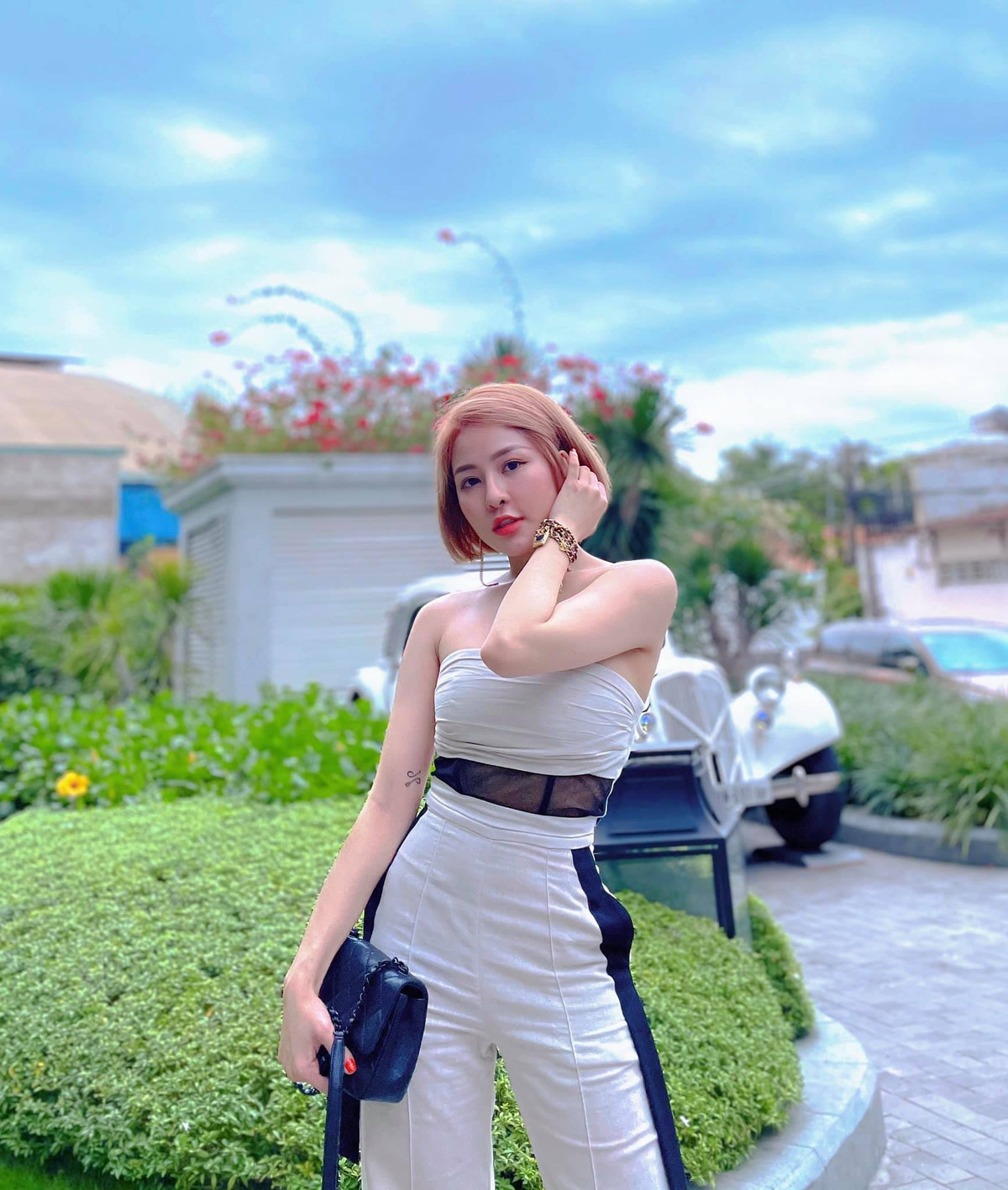 Có thể thấy, sau khi trải qua nhiều cú sốc trong quá khứ, Trâm Anh vẫn có thể bỏ lại tất cả và sống một đời vui vẻ, bình yên.