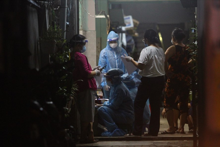 Cười "ná thở" khi “trường nhà người ta” thông báo học online Cuoi