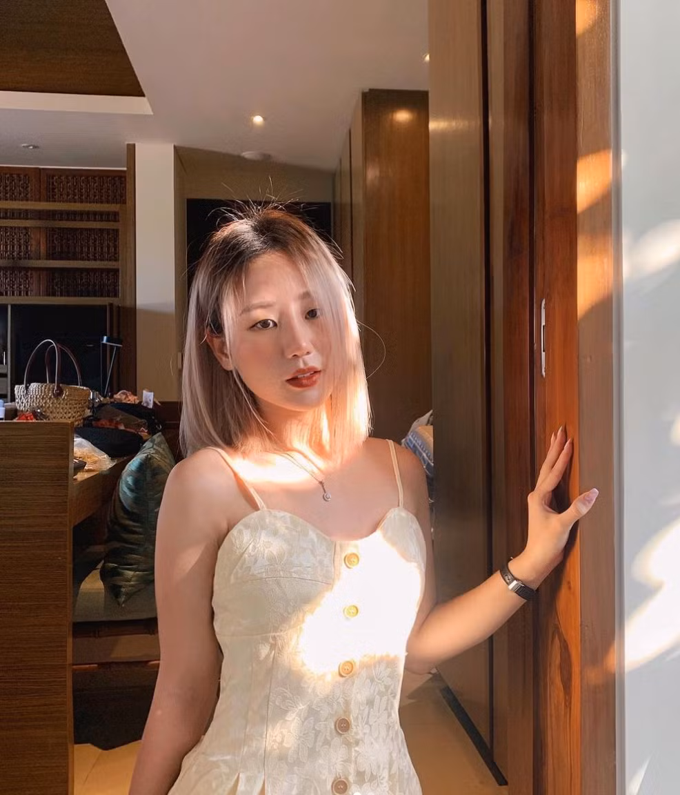 Giải thích cho nhan sắc có phần khác xa trước đó của mình, Thảo Trinh cho hay: "Bức hình này là do tôi ốm thôi. Chứ bình thường cũng ok lắm".