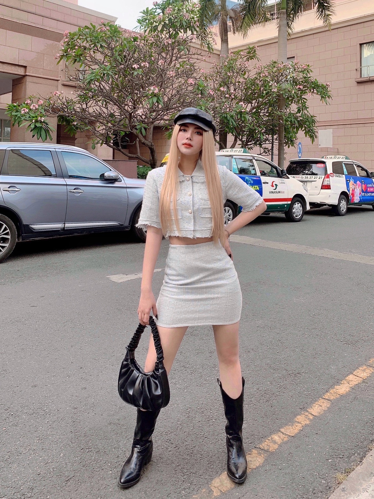 Dù là một trong những hot girl mạng xã hội được giới trẻ yêu mến, song Ngọc Khanh chưa có ý định lấn sân sang lĩnh vực nghệ thuật.