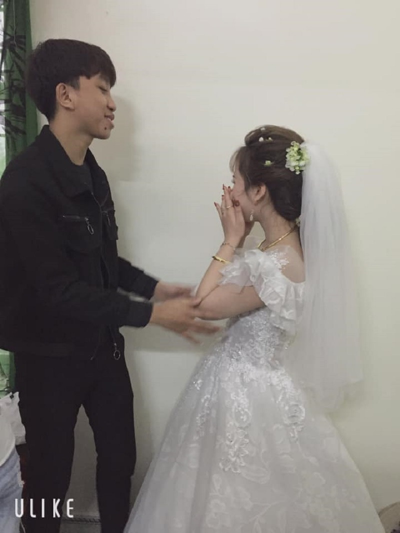 "Bạn thân đi lấy chồng" là chủ đề muôn thuở, không biết giãi bày cùng ai của rất nhiều người. Không chỉ phái nữ, mà kể cả những người bạn thân là nam giới cũng sẽ có lúc bật khóc khi chứng kiến bạn mình đi lấy chồng.