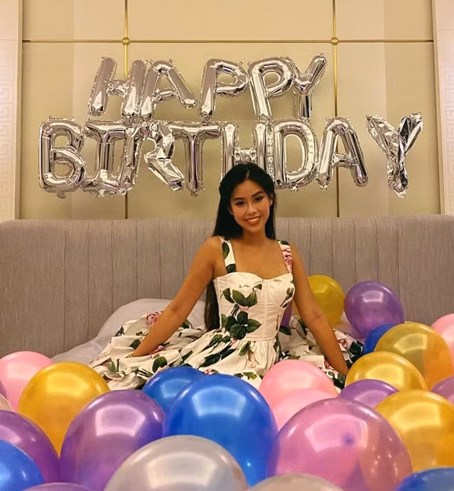 Riêng về nàng rich kid, dù xuất thân từ vạch đích nhưng bản thân Tiên Nguyễn cũng là người tài năng, tự lập.