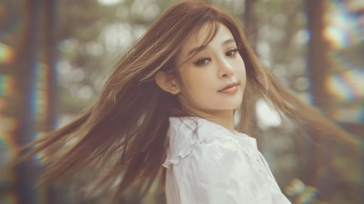 Quả thật, nhìn loạt ảnh mới nhất, ai cũng dễ dàng nhận ra, Huyền Baby ngày càng đẹp rạng rỡ từ sau khi lấy chồng. Ảnh: FBNV