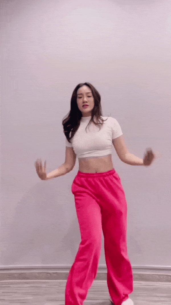 Với những động tác nhảy vui nhộn, trào lưu mạng xã hội mang tên #lovewhatyouchoose đã nhanh chóng được nhiều bạn trẻ hưởng ứng trên TikTok.