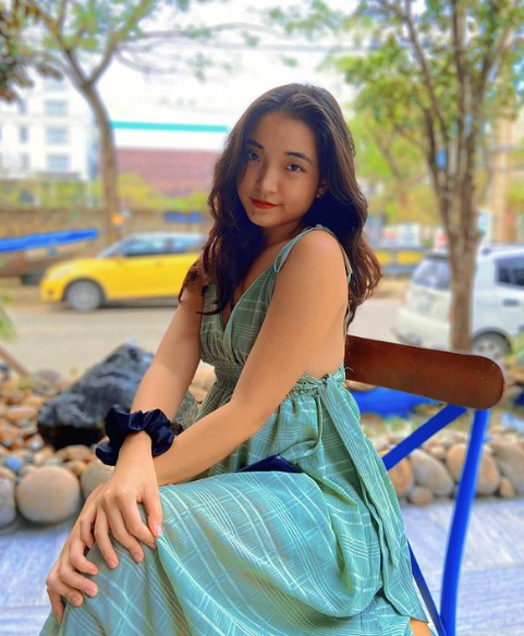 Theo tìm hiểu, nhà nội cô nàng chính là gia đình sở hữu căn nhà vườn duy nhất ở khu phố cổ Hà Nội hiện nay, có diện tích rộng gần 300m2.