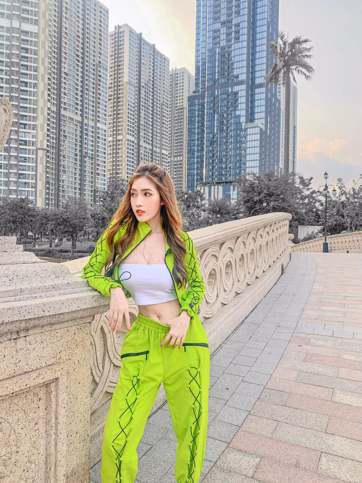 Là một diễn viên, Thảo My rất chú trọng tới sắc vóc. Cô thường xuyên chia sẻ những khoảnh khắc tập luyện trên trang cá nhân.