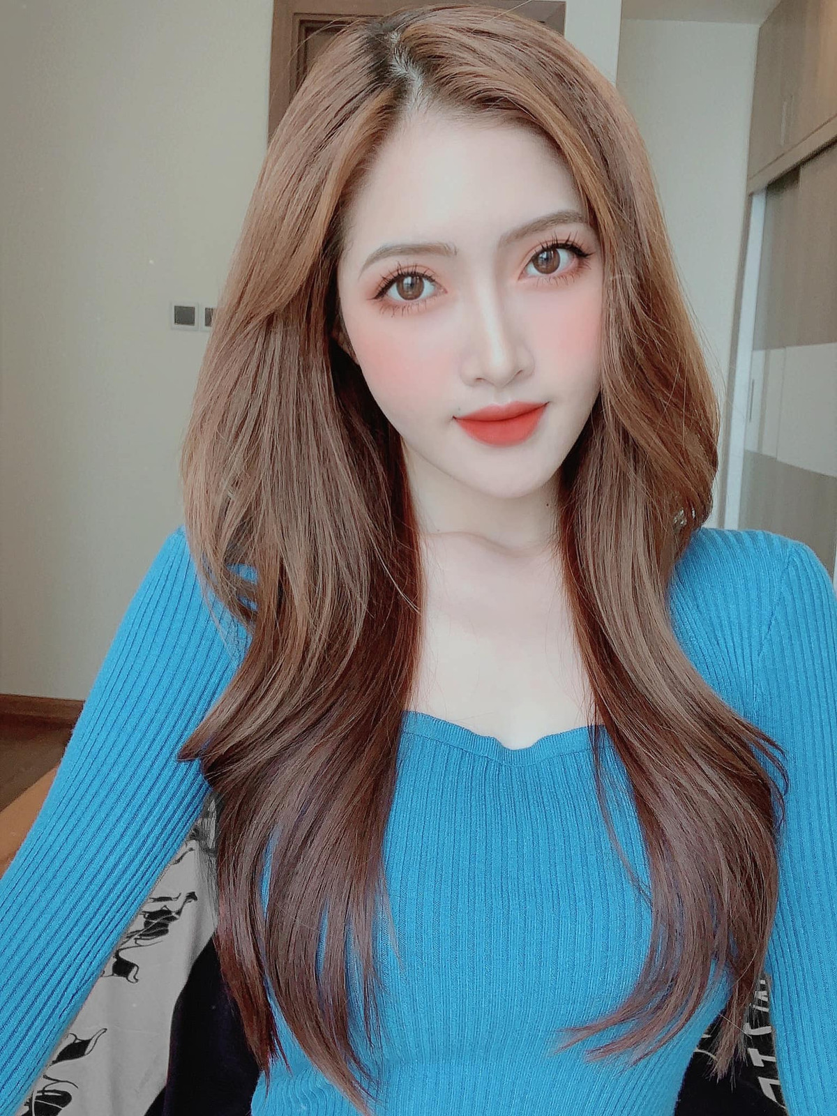 Trên trang cá nhân với hàng trăm lượt theo dõi của mình, Meena Thảo My ngoài việc chia sẻ những hình ảnh về cuộc sống thường ngày thì cô nàng cũng rất hay khoe những clip cover vũ đạo.