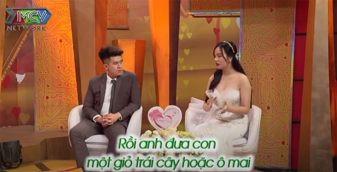 Theo chia sẻ, Thủy Tiên và chồng gặp nhau khi tên tuổi của cô được truyền thông liên tục nhắc tới. Lúc đó, cô chính là gương mặt quảng cáo cho sản phẩm mà anh đang kinh doanh.