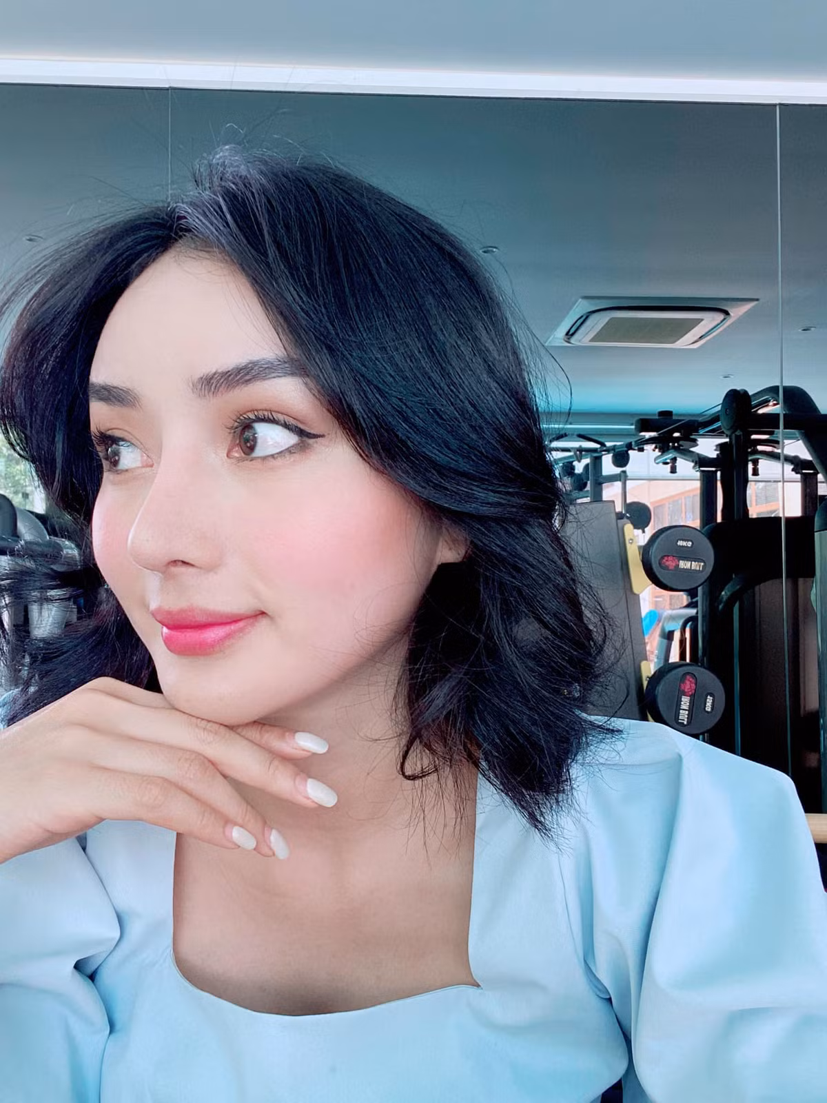 Đẳng cấp chiều chuộng vợ của ông xã Angela Chu đã nhiều lần gây chú ý với hầu hết cư dân mạng. Ảnh: FBNV