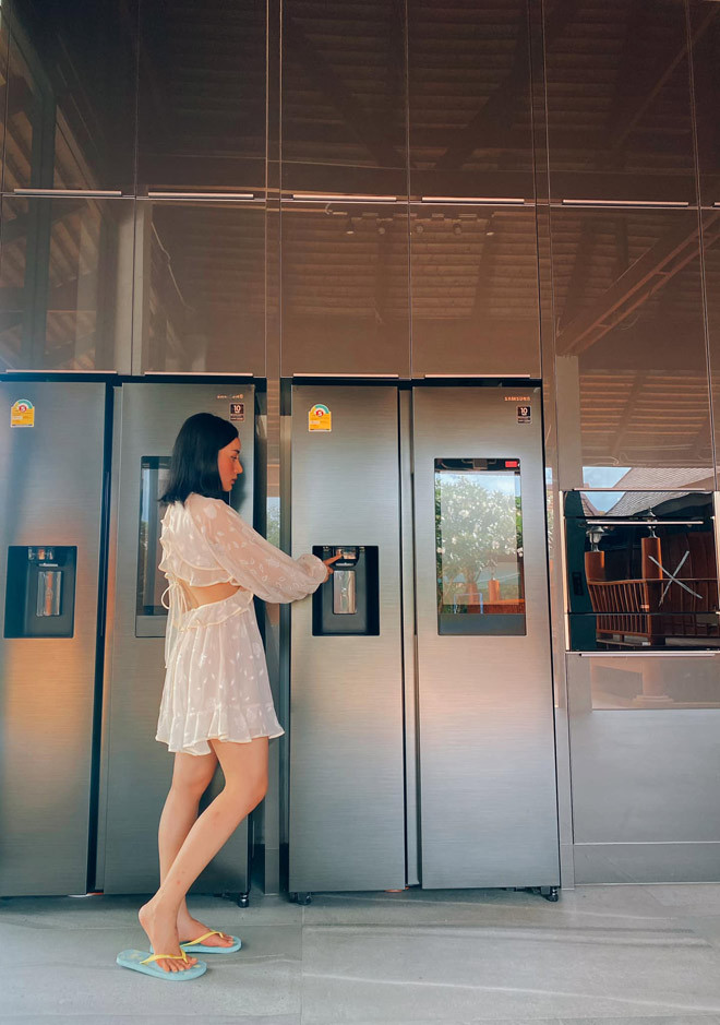 Ngoài ra, trên group “Nghiện nhà”, hot girl Việt đã dành riêng một bài đăng về căn bếp đẹp như mơ của mình, khiến cư dân mạng trầm trồ.