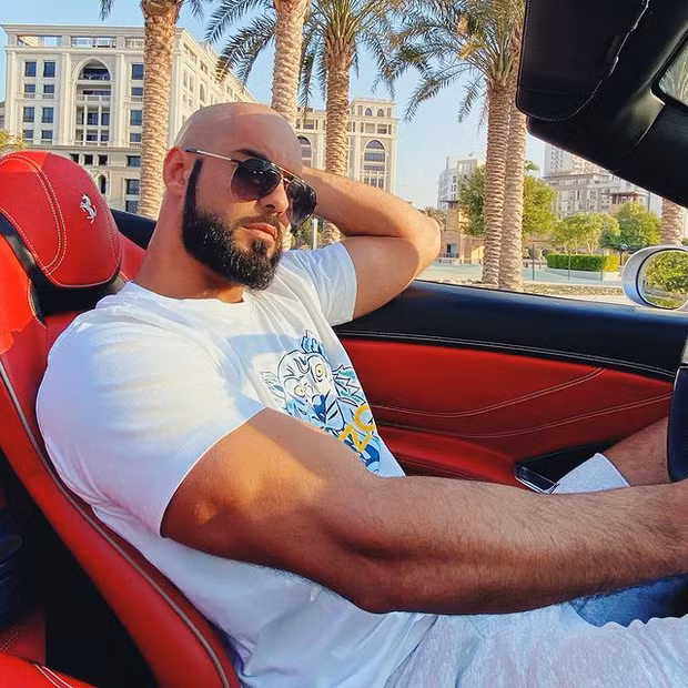 Nhiều người nhận xét hiện tại anh chàng không còn giữ được vẻ đẹp gây xao xuyến như xưa mà có phần chững chạc, trưởng thành hơn.