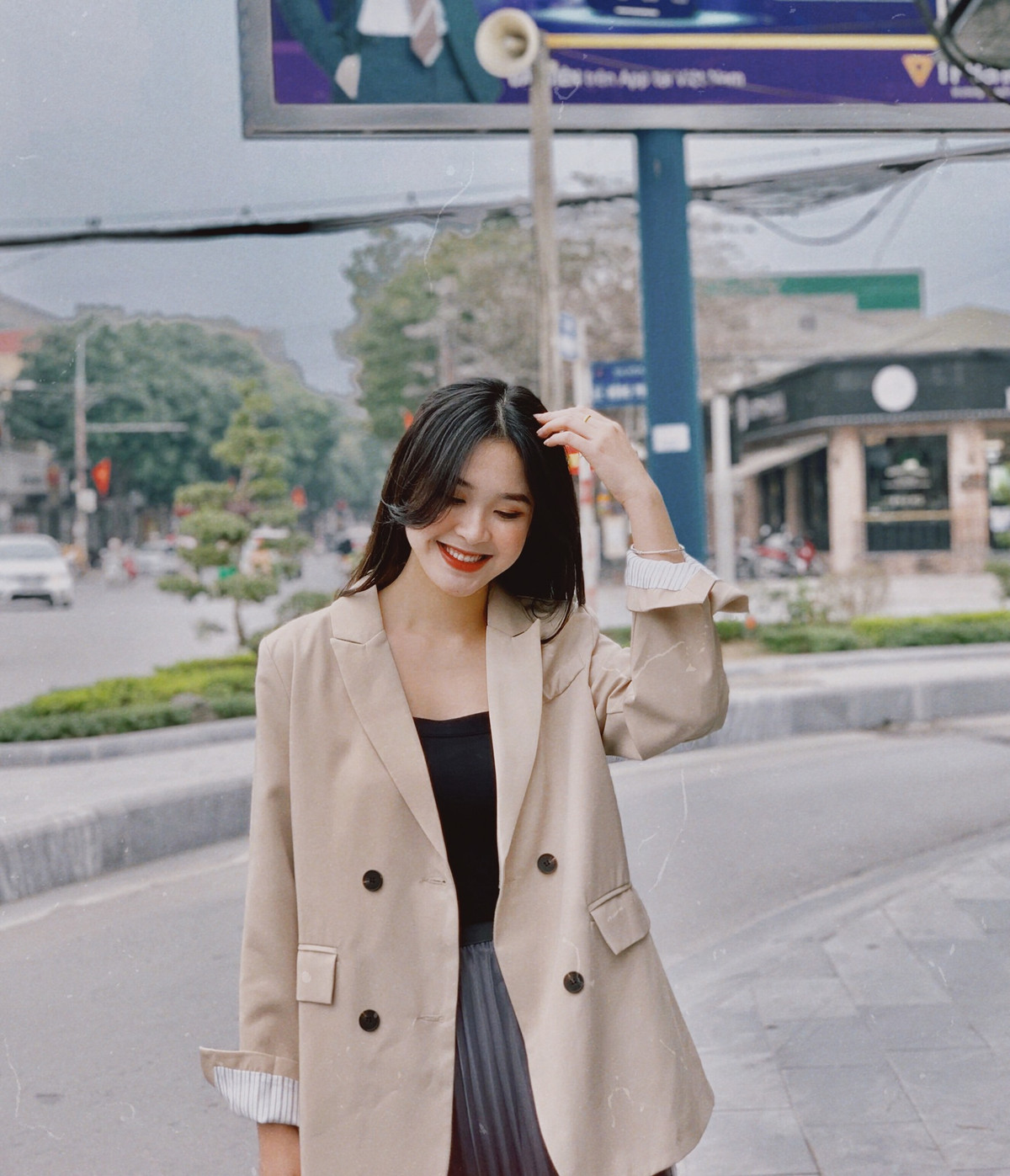 Vào thời gian rảnh rỗi, Thảo Vi Lúc còn nhận làm mẫu ảnh hoặc làm MC của một số chương trình.