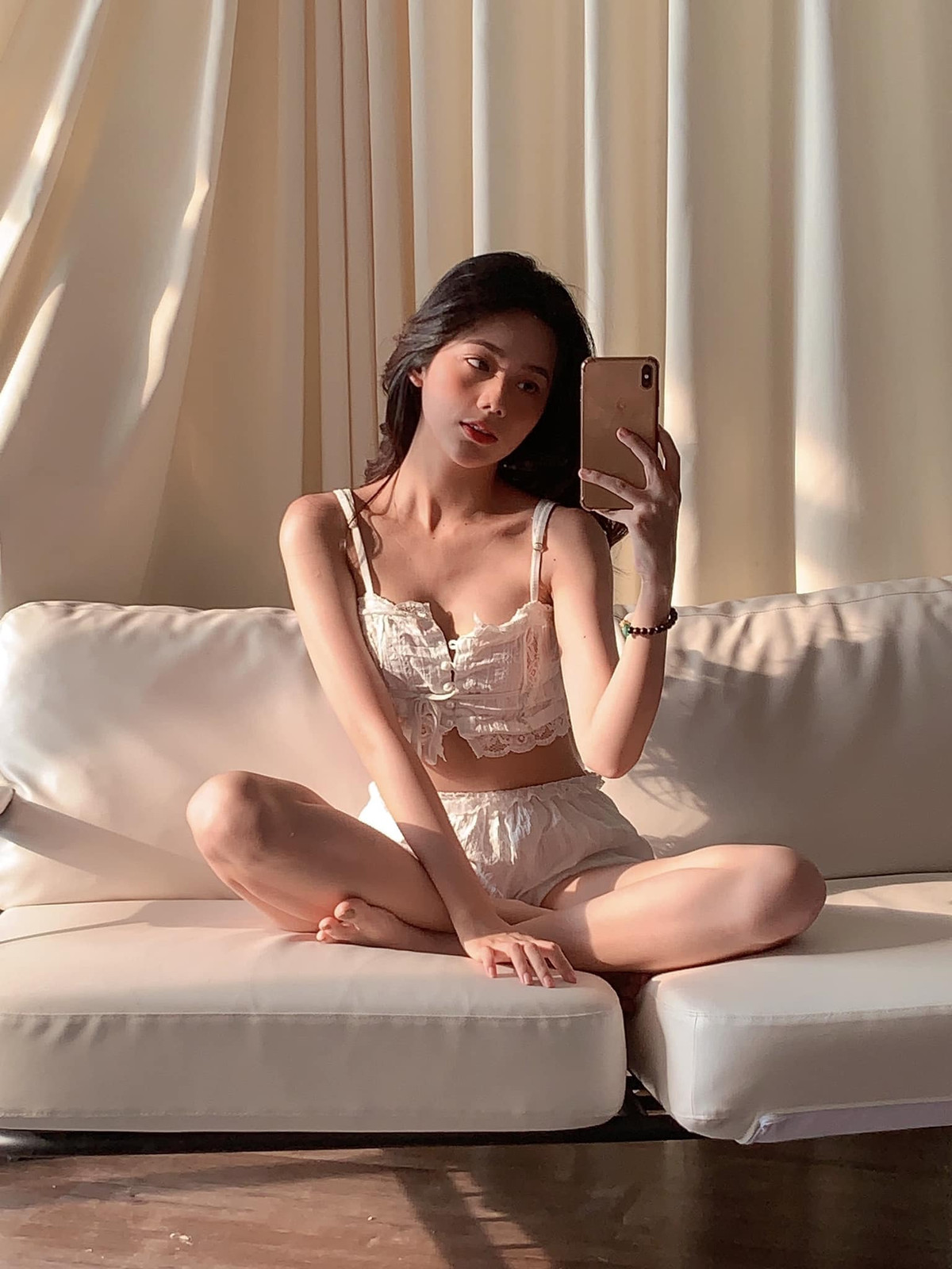 Hot girl Sai thanh khoe vong eo sieu thuc netizen kho roi mat