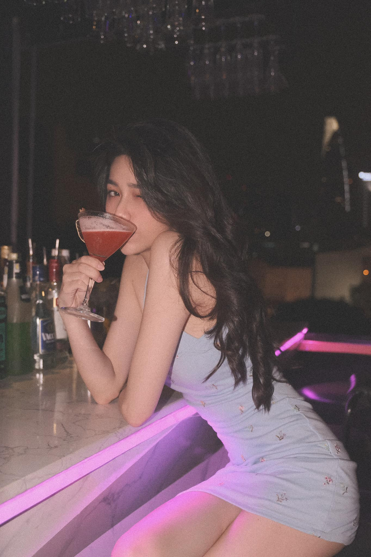 Để có được vóc dáng chuẩn như hiện tại, mỗi ngày Thúy Hằng đều dành ra từ 1-2 giờ đồng hồ để tập luyện thể thao, đi kèm với chế độ ăn hợp lý.