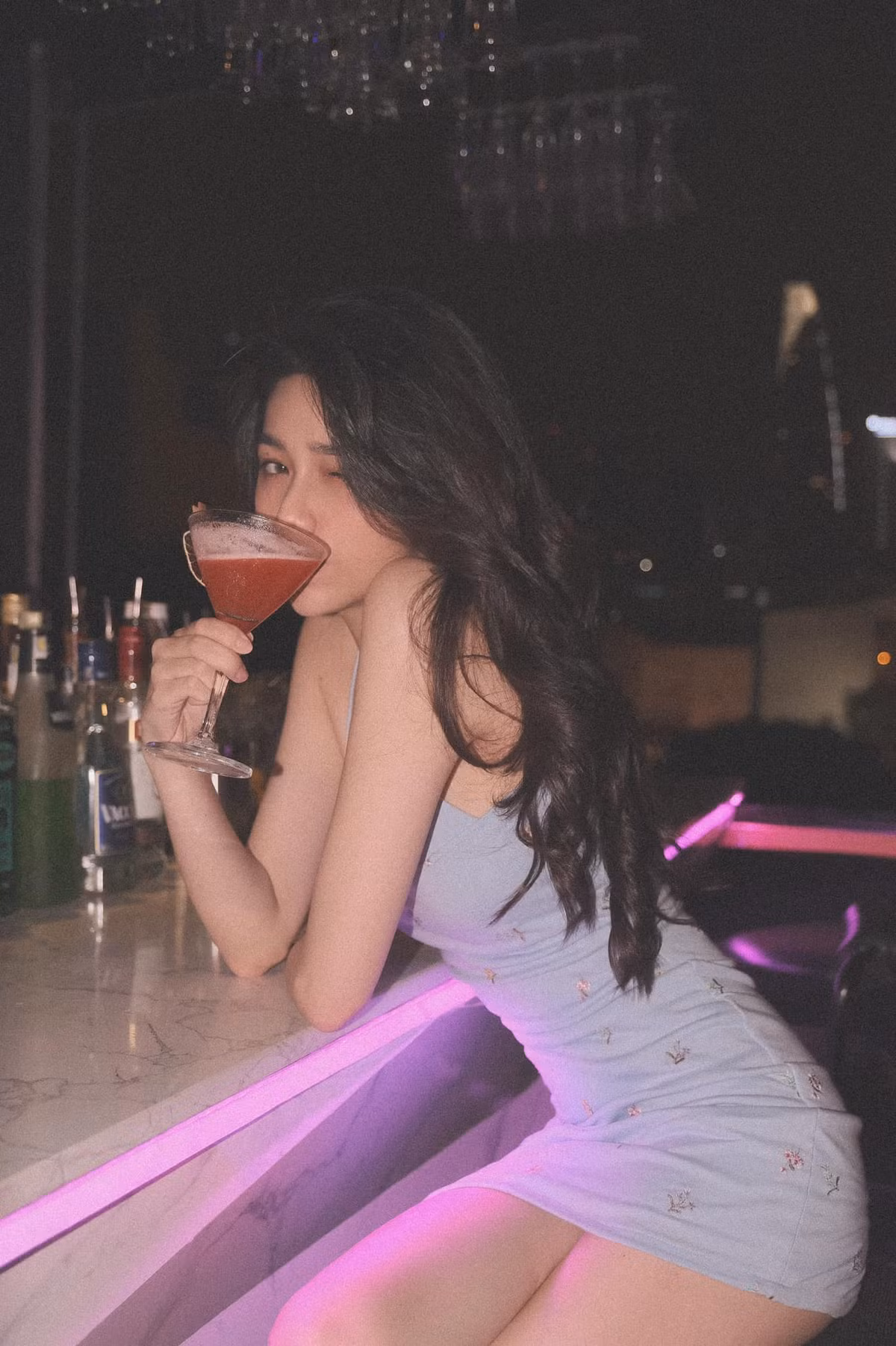 Để có được vóc dáng chuẩn như hiện tại, mỗi ngày Thúy Hằng đều dành ra từ 1-2 giờ đồng hồ để tập luyện thể thao, đi kèm với chế độ ăn hợp lý.