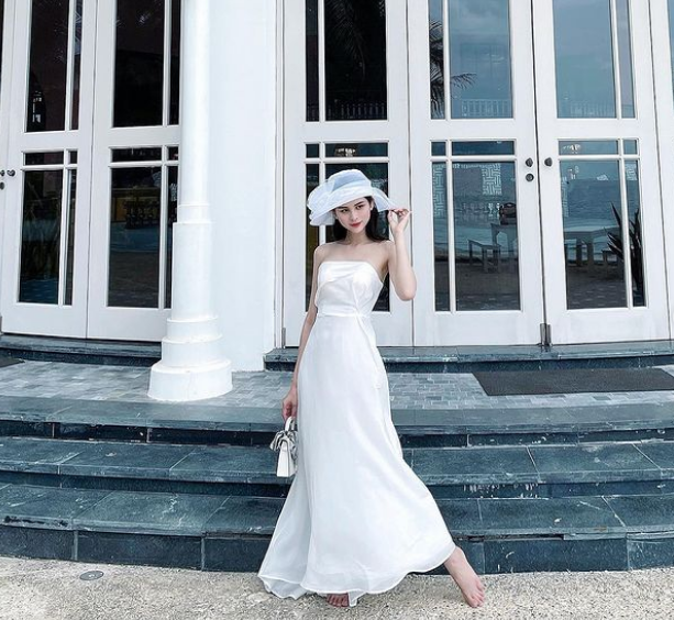 Tường Vi được ngưỡng mộ bởi sự quyết tâm sống cuộc sống mà mình mong muốn, vượt quá ánh mắt kỳ thị của nhiều người.