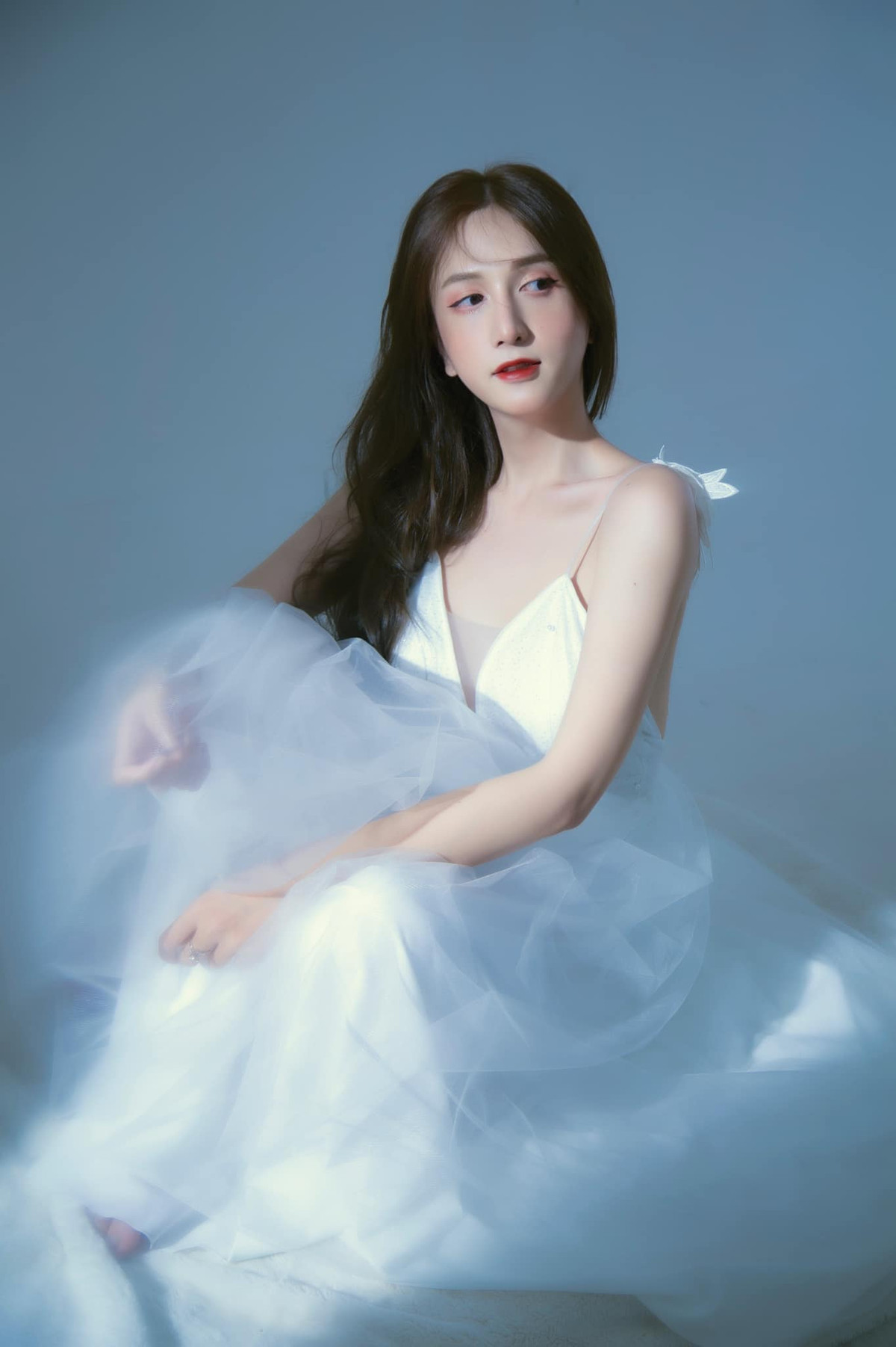 Hoàng Học là một trong những thí sinh nhận được sự ủng hộ nhỉnh hơn từ người hâm mộ bởi sắc vóc dù phẫu thuật nhưng lại tự nhiên và xinh đẹp hơn cả. Ảnh: FBNV