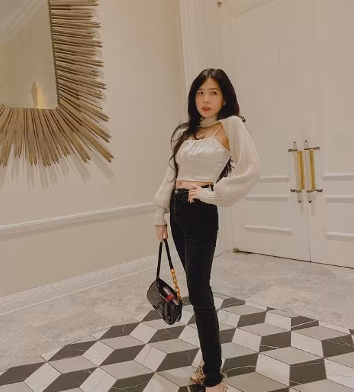 Không chỉ phát triển về sự nghiệp, ngoại hình, nhan sắc của Cathy Thảo Trần còn thăng hạng, cuốn hút khiến nhiều người ngỡ ngàng.