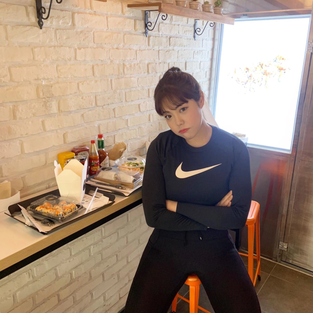 Được biết, ở thời điểm hiện tại "thánh ăn" này đã giảm được hơn 45kg so với ngày xưa, có thể thấy Soo Bin còn thành công đưa con số cân nặng của mình giảm thêm kha khá.