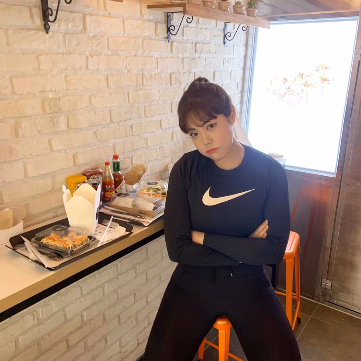 Được biết, ở thời điểm hiện tại "thánh ăn" này đã giảm được hơn 45kg so với ngày xưa, có thể thấy Soo Bin còn thành công đưa con số cân nặng của mình giảm thêm kha khá.