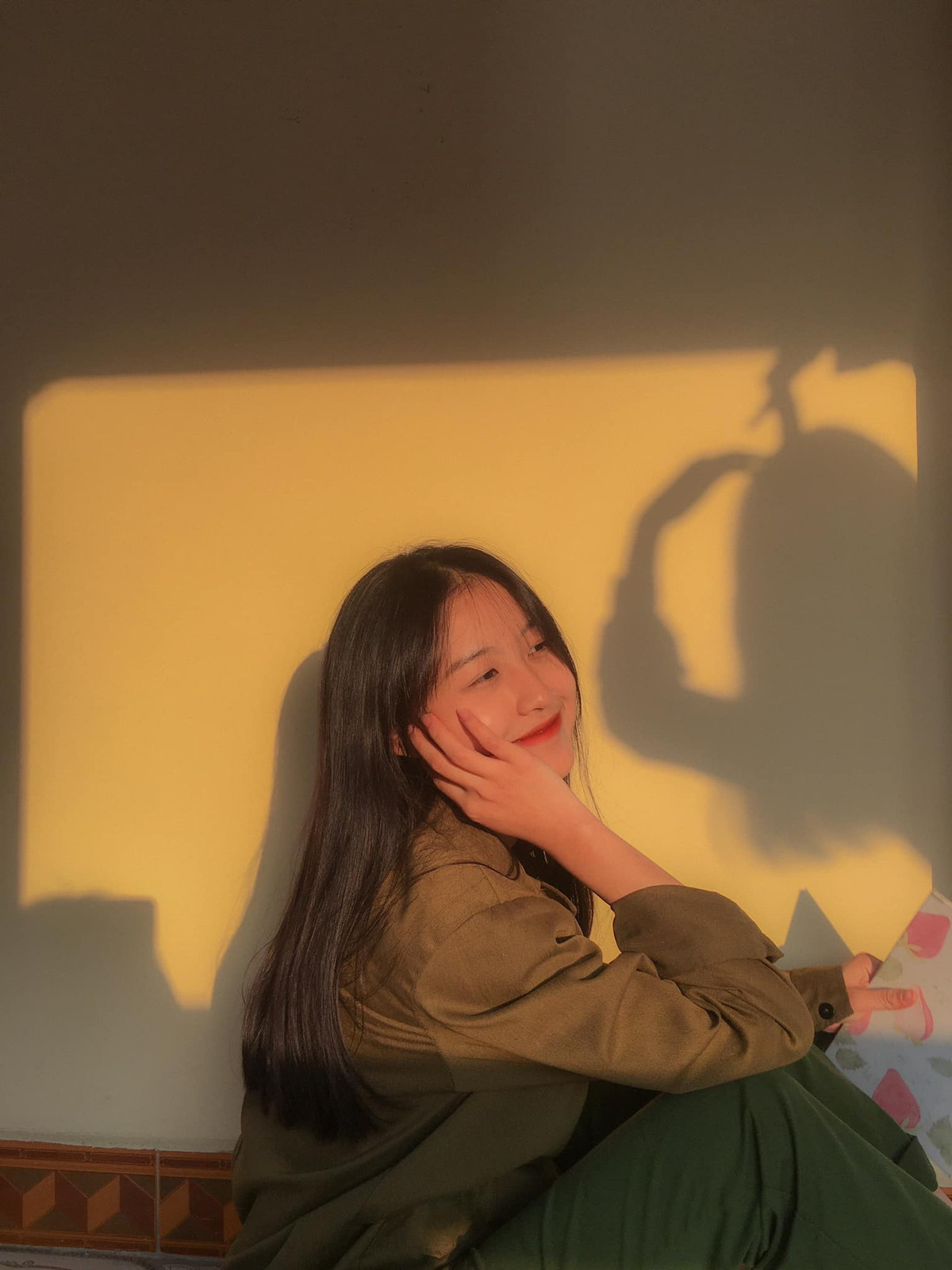 Không những sở hữu vẻ ngoài xinh xắn, dễ thương mà Khánh Linh còn đạt học sinh giỏi nhiều năm cấp trường.