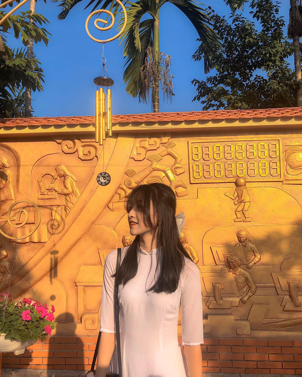 Chia sẻ về những dự định sắp tới, Khánh Linh cho biết sẽ cố gắng hoàn thành tốt kỳ thi tốt nghiệp THPT và đậu nguyện vọng 1 vào trường đại học mơ ước.