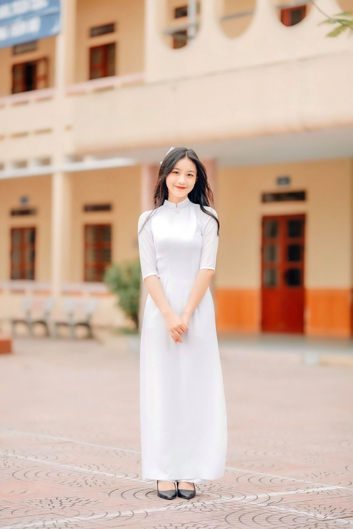 Không chỉ ghi điểm trong loạt ảnh kỷ yếu, ngoài đời cô nàng này cũng được khen ngợi vì sự dịu dàng, dễ thương.