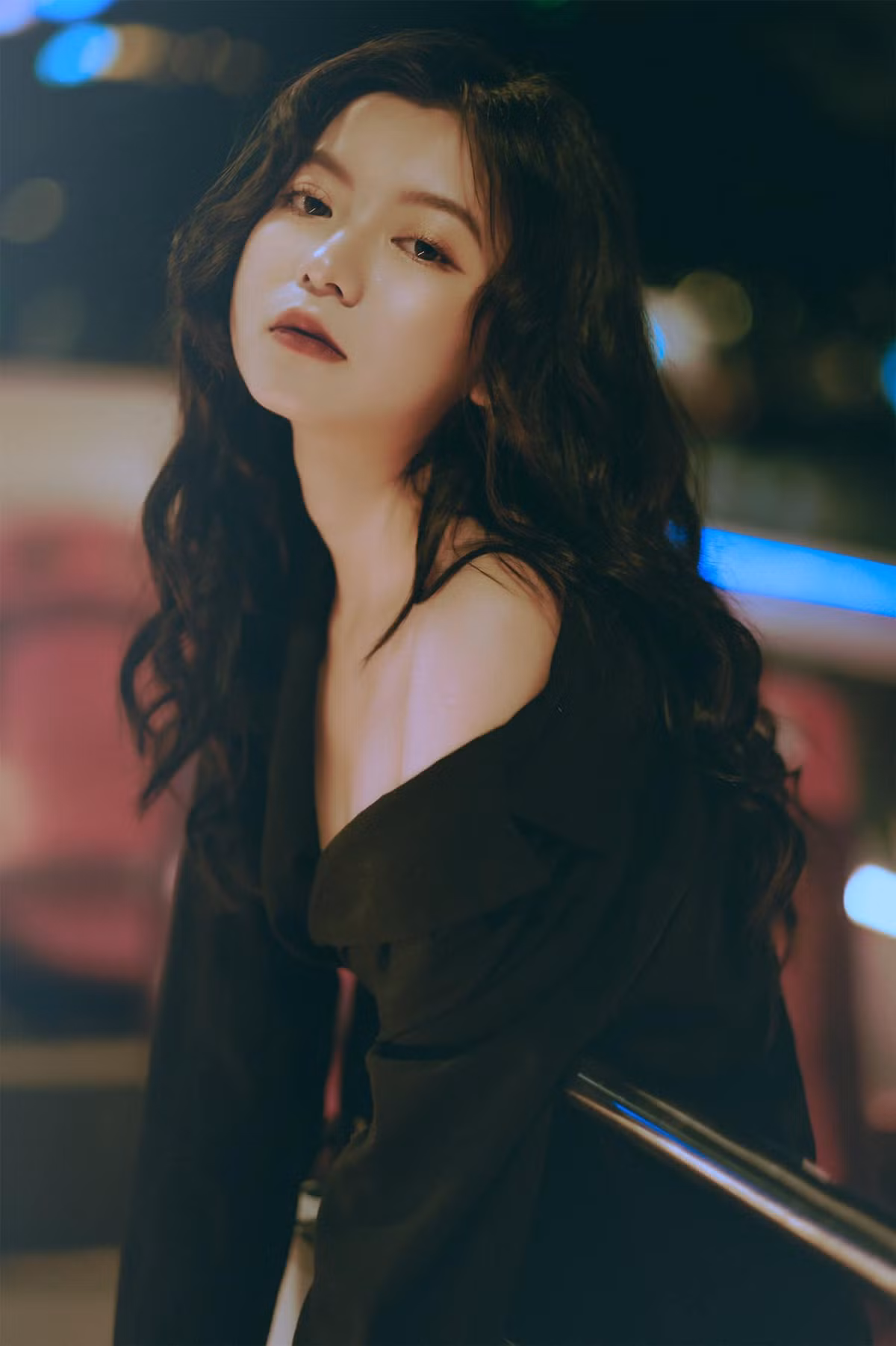 Khác với những hình ảnh gợi cảm, táo bạo hàng ngày, mới đây hot girl Trang Lucy bất ngờ đăng bộ ảnh mới kín đáo lạ thường.