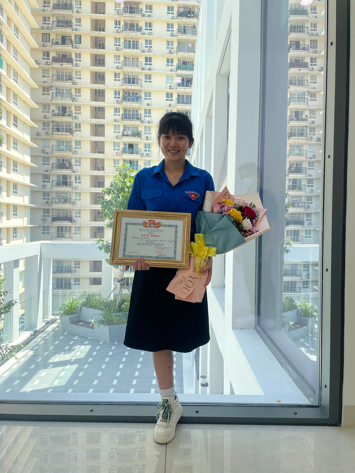 Dung anh co gai bi tai nan giao thong de keu goi tu thien-Hinh-3