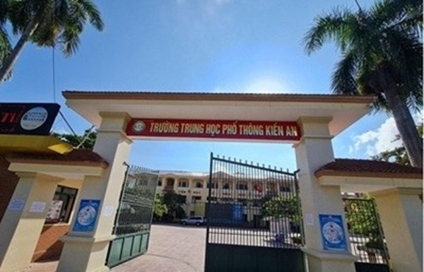 Vụ chú chó bị buộc mõm, trói ở trường: Bảo vệ xin nghỉ việc Vu chu cho bi buoc mom, troi o truong: Bao ve xin nghi viec