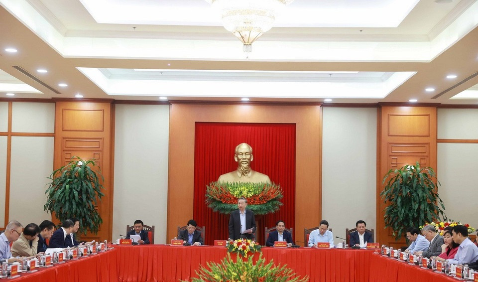 Tong Bi thu chu tri phien hop Tieu ban Van kien Dai hoi XIV