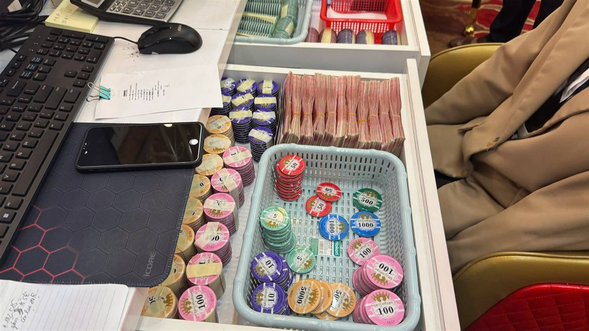 Cơ quan Cảnh sát điều tra Công an tỉnh Lào Cai đang tiếp tục khai thác các dữ liệu thông tin, mở rộng điều tra làm rõ hành vi vi phạm của các đối tượng để xử lý theo quy định của pháp luật.