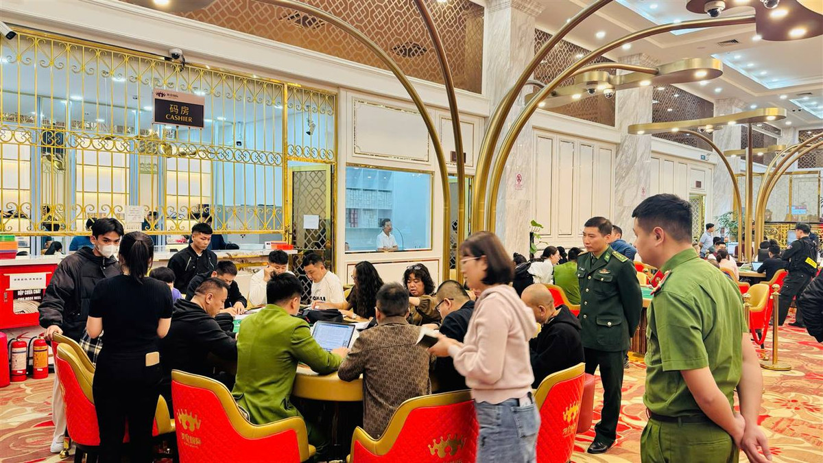 Ngày 7/3, Công an tỉnh Lào Cai chủ trì phối hợp với Cục Cảnh sát hình sự Bộ Công an triệt phá đường dây tổ chức đánh bạc do Khương Lỗi (SN 1995) và Lưu Kiến Cơ (SN 1975, cùng mang quốc tịch Trung Quốc) cầm đầu cấu kết với người Việt Nam thực hiện.