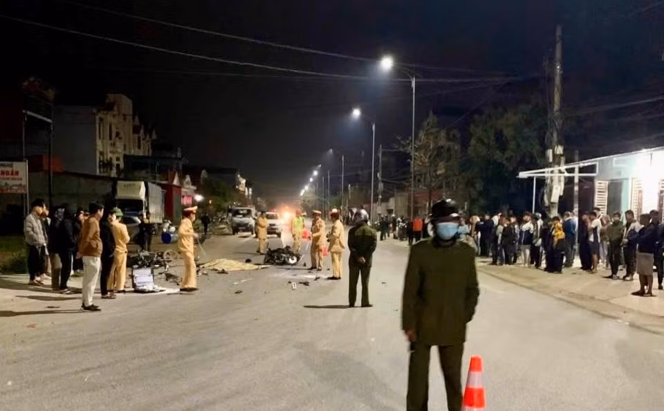 Hai Duong: 2 vu TNGT nghiem trong, 4 nguoi tu vong-Hinh-3