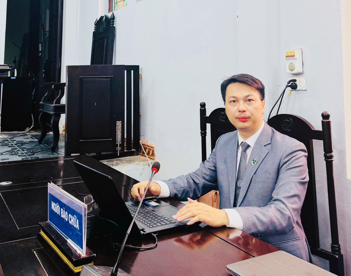 Hằng Du Mục, Quang Linh Vlogs họp báo “chui”, có bị xử phạt? - Hình 2 Hang Du Muc, Quang Linh Vlogs hop bao “chui”, co bi xu phat?-Hinh-2