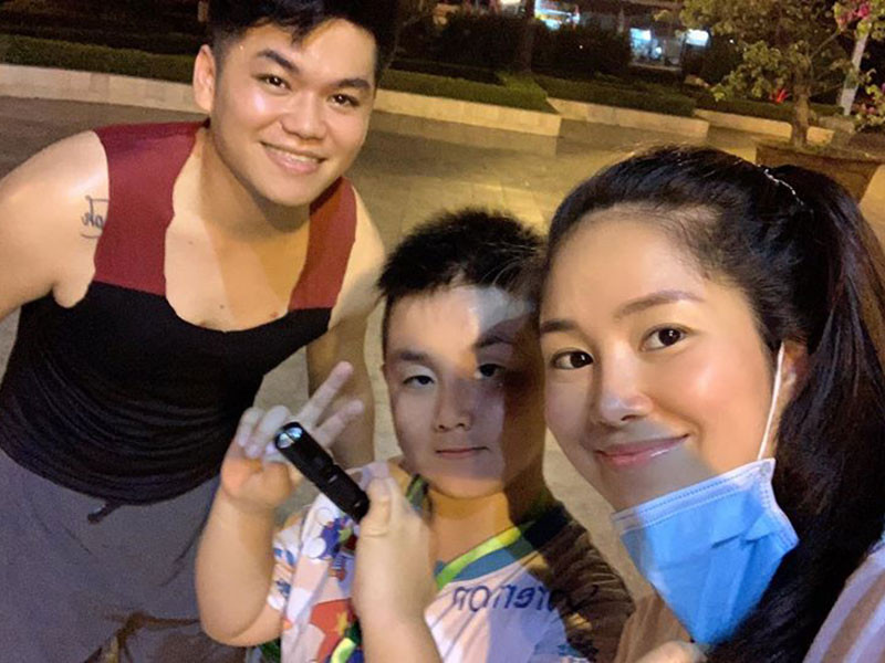 Con trai riêng của Lê Phương có một người bố mới che chở, yêu thương là Trung Kiên.